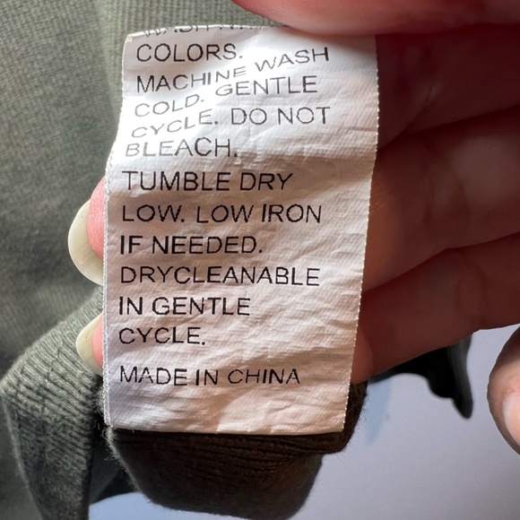 Ruffle Long Sleeve Ribbed Blouse Shirt Olive Green Ruffle Neck & Shoulder Medium - Picture 12 of 12